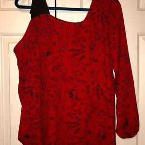 Torrid Red and Black Print off the shoulder sz 00